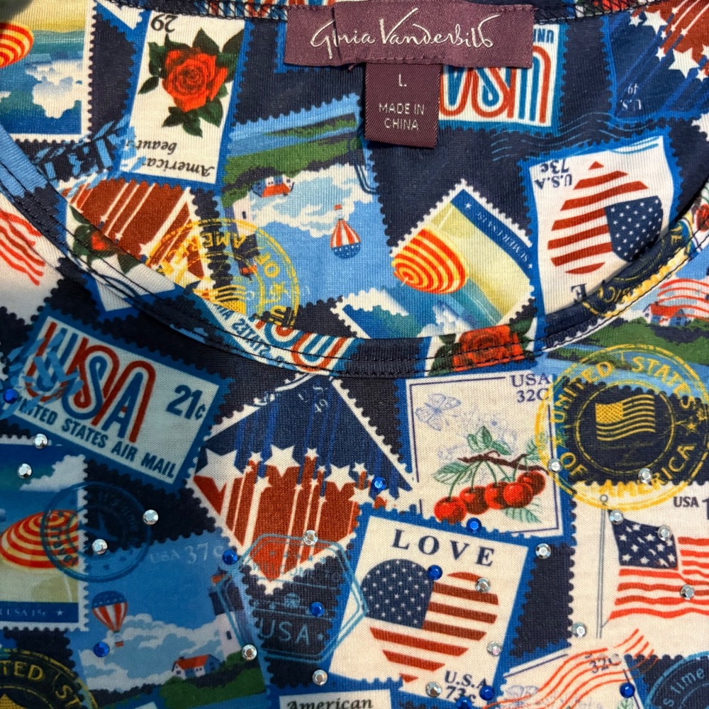 Gloria Vanderbilt Women Large‎ Postage Stamp Americana Rhinestone Short Sleeve